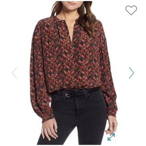 NEW!! Something Navy Floral blouse size medium